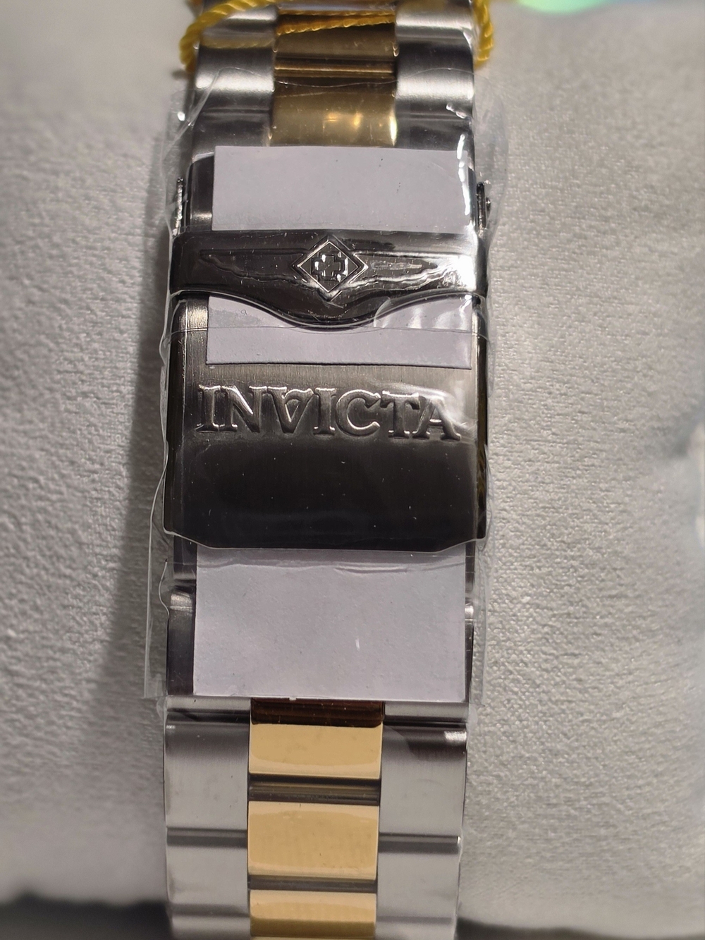 Invicta Bolt Ace 49748 Men’s 52mm Two-Tone Gold Steel Watch - Picture 4 of 8